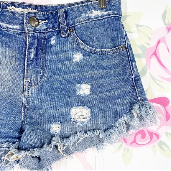 Free People Medium Wash Distressed Denim Jean Shorts 26 - Picture 4 of 10